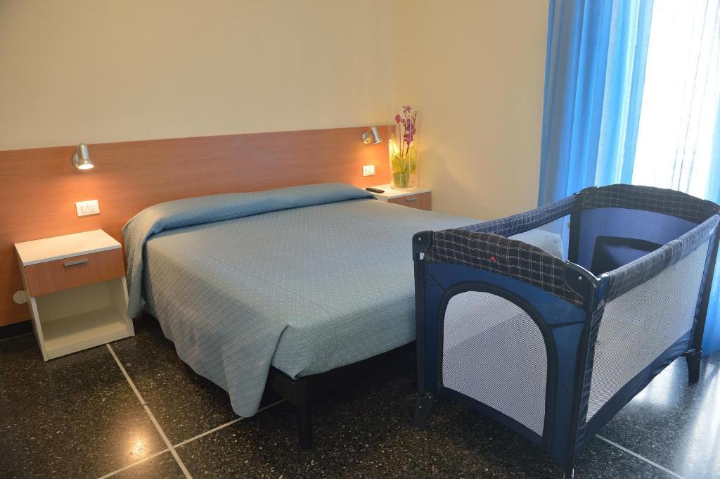 Hotel Guya Varraze Zimmer foto